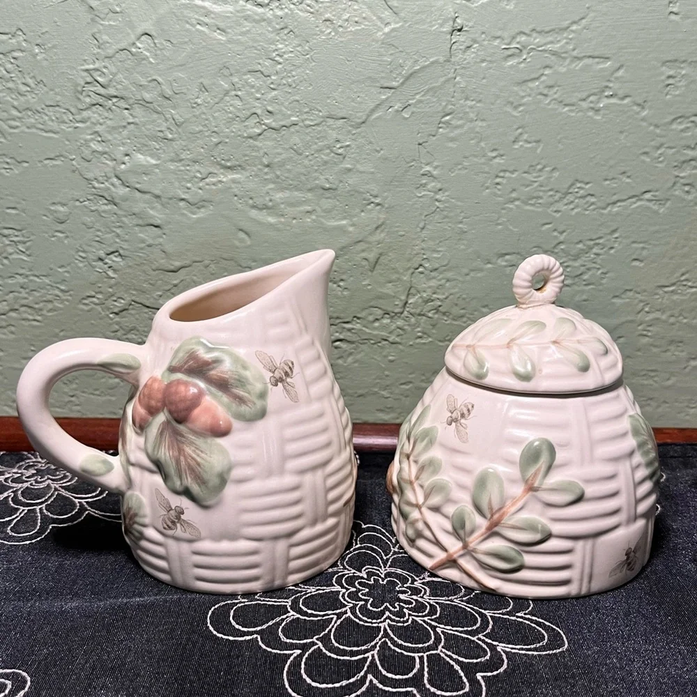 Vintage Pfaltzgraff Naturewood Mini Creamer & Sugar Bowl Set